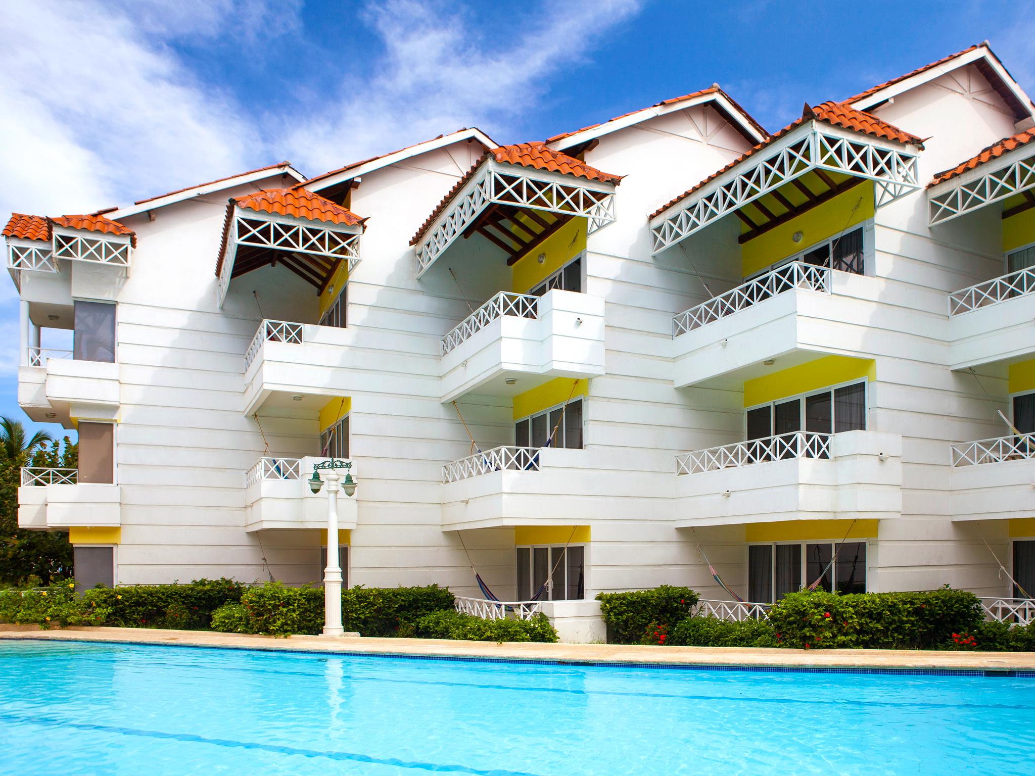 Hotel Las Americas Casa De Playa Cartagena Eksteriør bilde Club Med Phuket