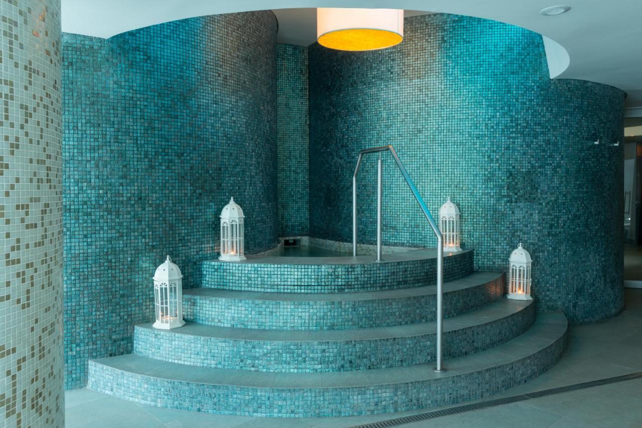 Hotel Las Americas Casa De Playa Cartagena Eksteriør bilde The spa at the hotel